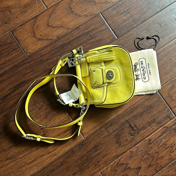 Coach crossbody - Picture 2 of 5